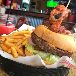 American Burger con Topping wings