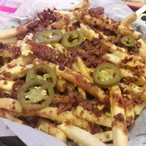 Chilli cheese fries