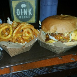 Oink Oink Burger w/ curly fries