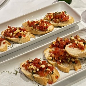 Bruschetta de Tomate y Mozarella