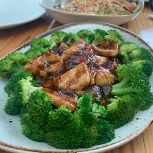 Ginger Chicken with Broccoli