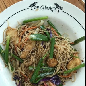singapore chicken and shrimp rice noodles