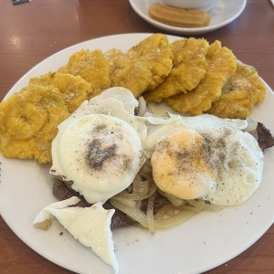 Desayunos - Bistec a Caballo