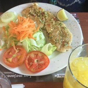 Filete de Corvina al Ajillo