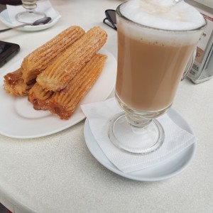 churros rellenos de manjar