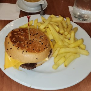 Hamburguesa con queso y tocino