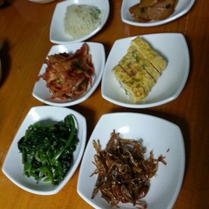 Banchan (side dishes)