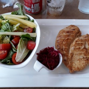 pechuga a la plancha con ensalada 