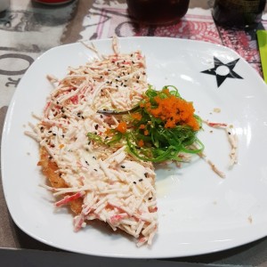 Sushi pizza de cangrejo