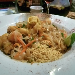 Pad thai de mariscos