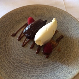 Gazpacho de chocolate con helado de guanabana