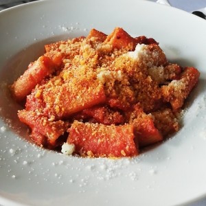 Primi Piatti - Rigatoni All' Amatriciana