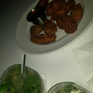 Buffalo Wings y Mojitos