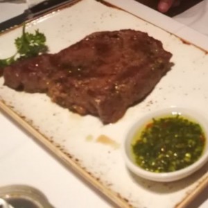 rib eye con chimichurri