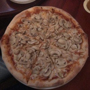 Pizza de pollo con hongos DELICIOSA