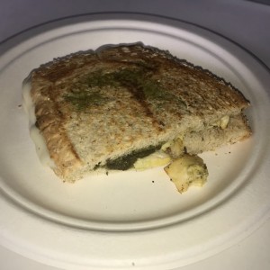 Sandwich Pollo y Pesto