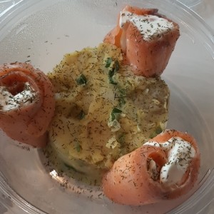 salmon roll salad