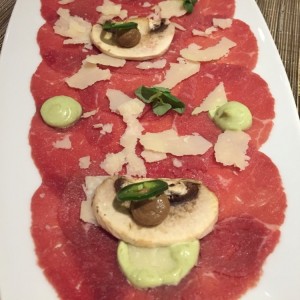 Carpaccio de lomito angus