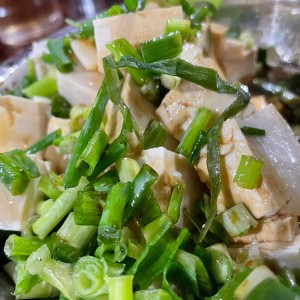 Ensalada de tofu