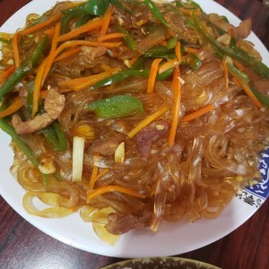 Fideos con Puerco