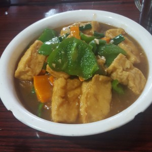 tofu frito con salsa
