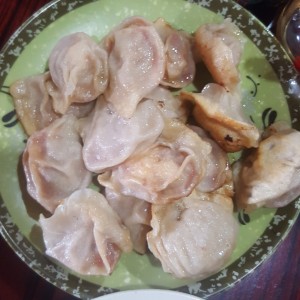 dumplings de puerco con kimchi