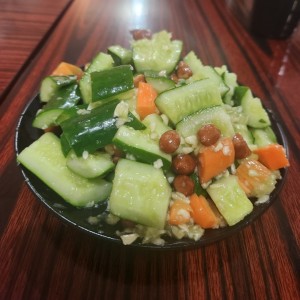 Ensalada Pepino Con Mani