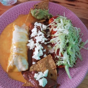 Enchiladas en tres salsas