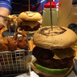 Bomba Burger