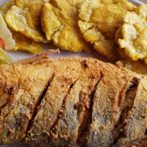 pescado frito con patacones