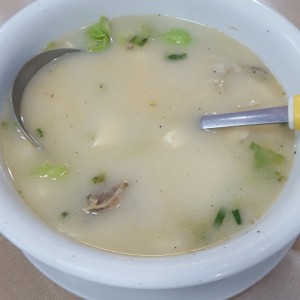 sopa de cabeza de pescado