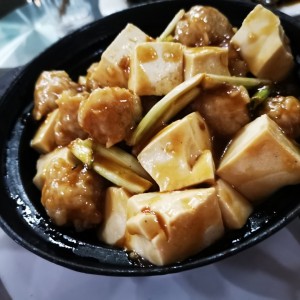 Cazuela bolitas de pescado con tofu