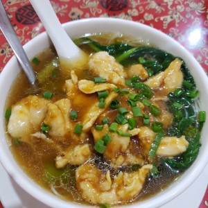 sopa de meifun con pollo