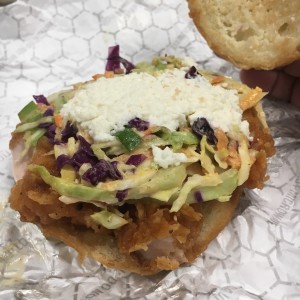 Deli Riquitas - Sweet Chicken Burger