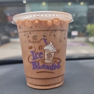 dark chocolate iced latte