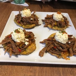 Patacones con Ropa Vieja