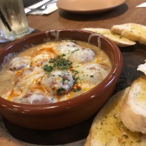 Queso fundido con Chorizo