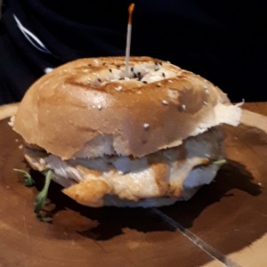 Hamburguesa cabrita de pollo