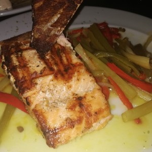 Salmon en Salsa de Maracuya