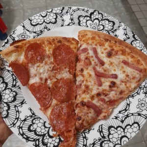 Pizza de jamon y pizza de pepperoni