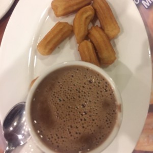 mini churros con chocolate