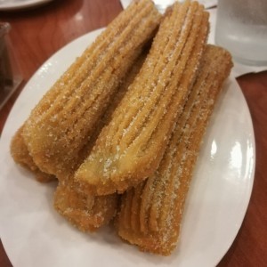 churros rellenos de dulce de leche