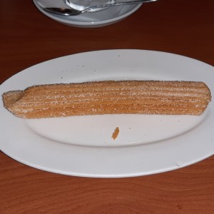 Churro relleno de manjar