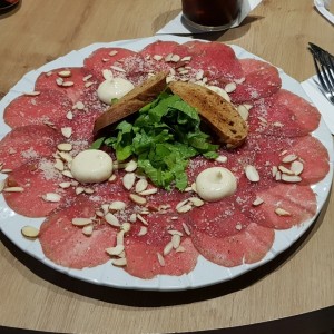 Carpaccio de res