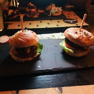 Platos fuertes - Waguy sliders (2 unidades)