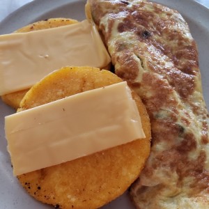 Torta de vegetales + Tortillas con Queso Amarillo