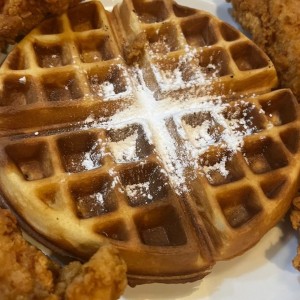 Desayunos - Chicken Waffles