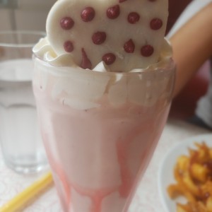 Milshake de fresa con banana