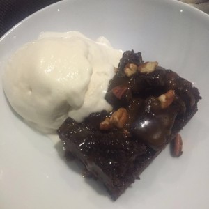 brownie con helado