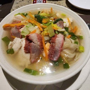 Sopa de Wonton Mein